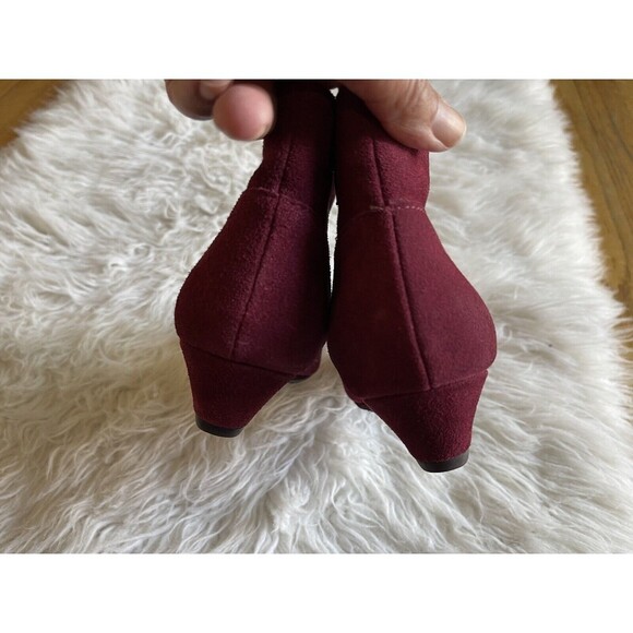 BC Born in California Size 6 Say Cheese Burgundy Wedge Booties - Picture 10 of 12